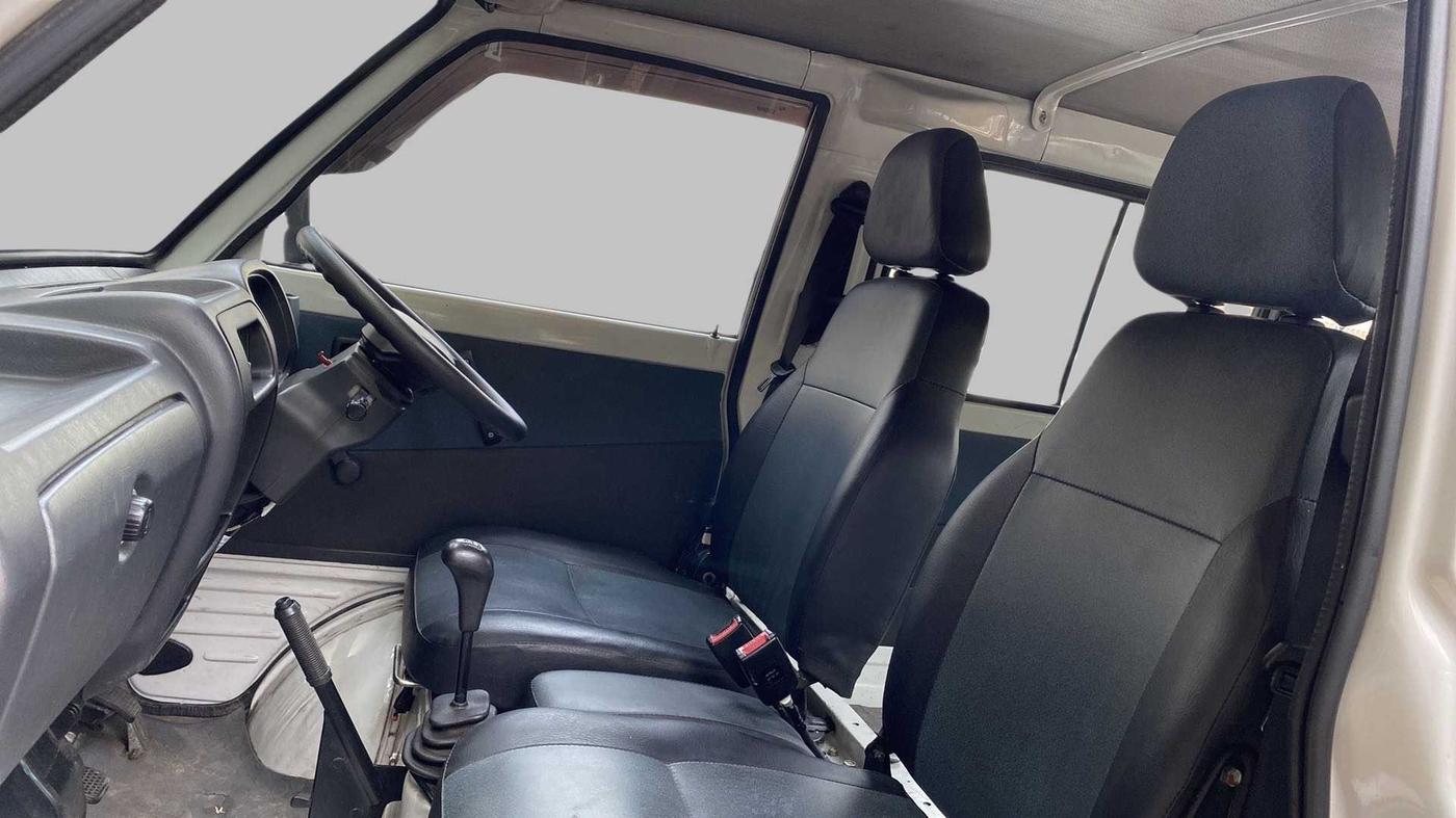 2017 Maruti Omni 5 STR, Petrol, Manual, 8,859 km, Right Side Front Door Cabin