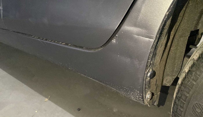 2015 Maruti Swift VXI, Petrol, Manual, 46,436 km, Left running board - Slightly dented