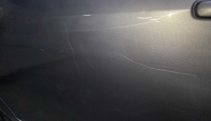 2015 Maruti Swift VXI, Petrol, Manual, 46,436 km, Front passenger door - Slightly dented