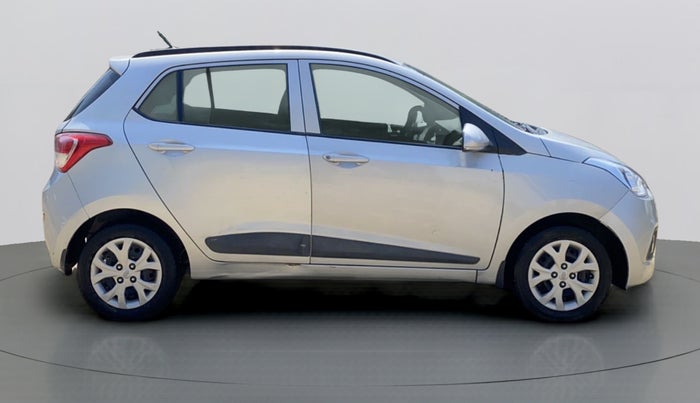 2015 Hyundai Grand i10 SPORTZ 1.2 KAPPA VTVT, Petrol, Manual, 30,152 km, Right Side View