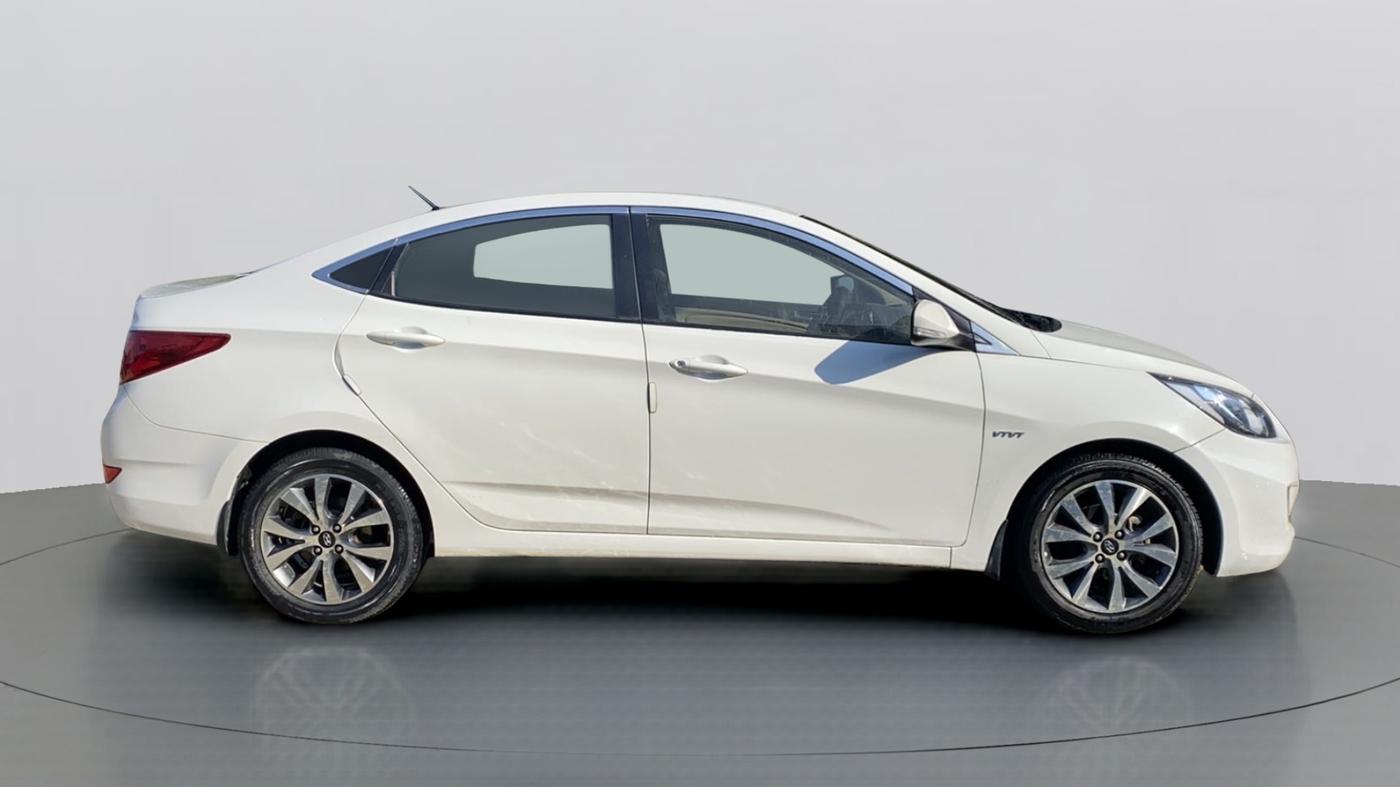 2013 Hyundai Verna FLUIDIC 1.6 VTVT SX, Petrol, Manual, 45,385 km, Right Side View