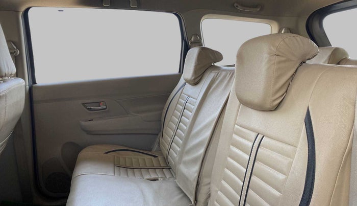 2019 Maruti Ertiga VXI SHVS, Petrol, Manual, 26,176 km, Right Side Rear Door Cabin