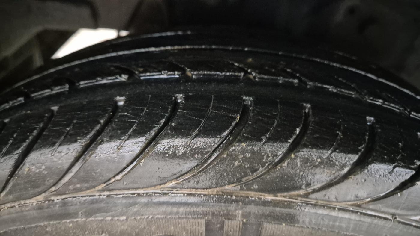 2014 Hyundai Eon MAGNA +, Petrol, Manual, 33,284 km, Right Rear Tyre Tread