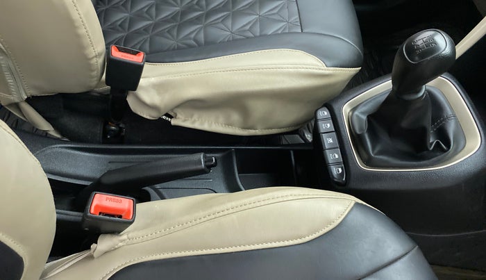 2019 Hyundai NEW SANTRO ASTA MT, Petrol, Manual, 16,702 km, Gear Lever