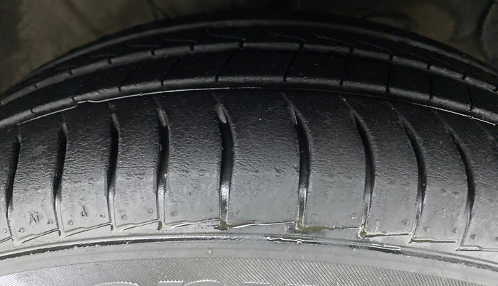 2019 Hyundai NEW SANTRO ASTA MT, Petrol, Manual, 16,702 km, Right Front Tyre Tread