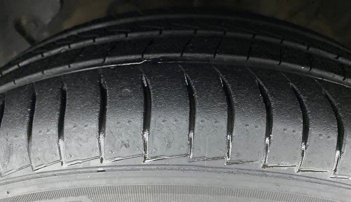 2019 Hyundai NEW SANTRO ASTA MT, Petrol, Manual, 16,702 km, Left Front Tyre Tread