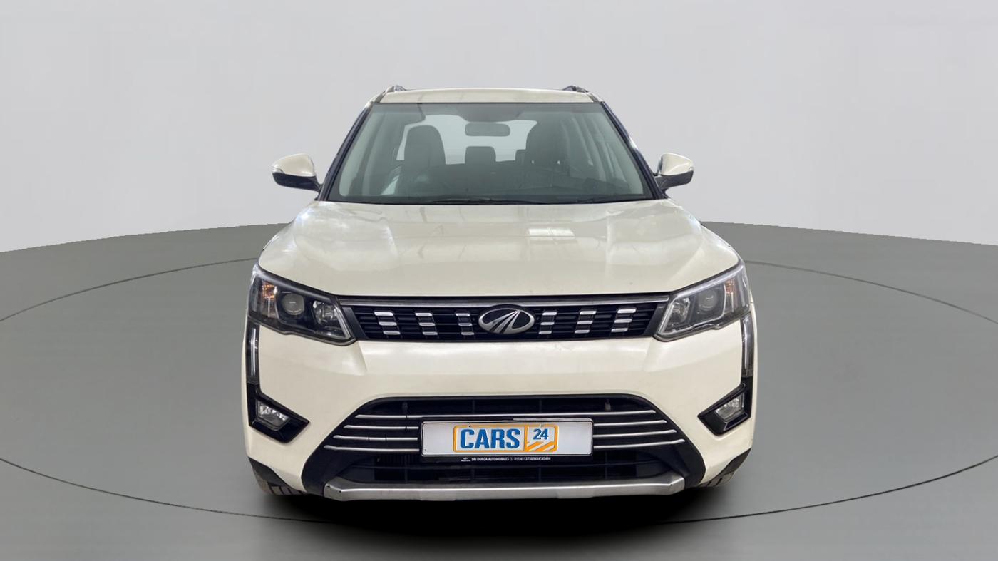 2019 Mahindra XUV300 W8 1.5 DIESEL AMT, Diesel, Automatic, 4,227 km, Front