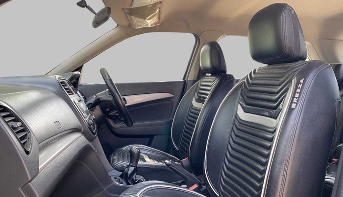 2016 Maruti Vitara Brezza ZDI, Diesel, Manual, 96,609 km, Right Side Front Door Cabin