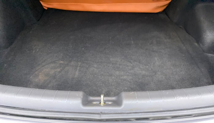 2021 Hyundai AURA SX 1.2 (O), Petrol, Manual, 30,477 km, Boot Inside