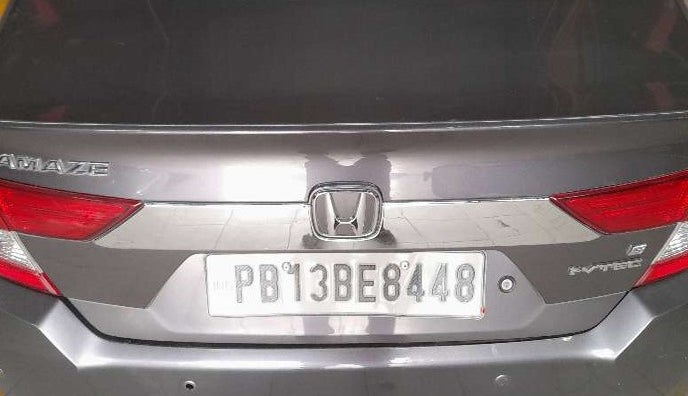 2019 Honda Amaze 1.2L I-VTEC S, Petrol, Manual, 83,208 km, Dicky (Boot door) - Minor scratches