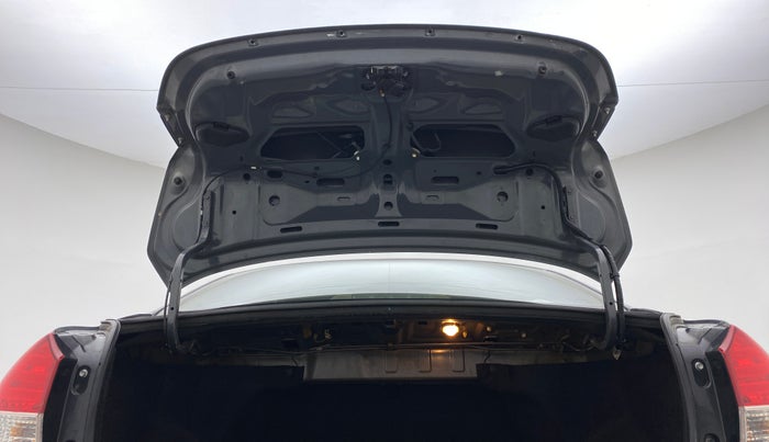 2014 Maruti Ciaz ZXI, Petrol, Manual, 86,216 km, Boot Door Open