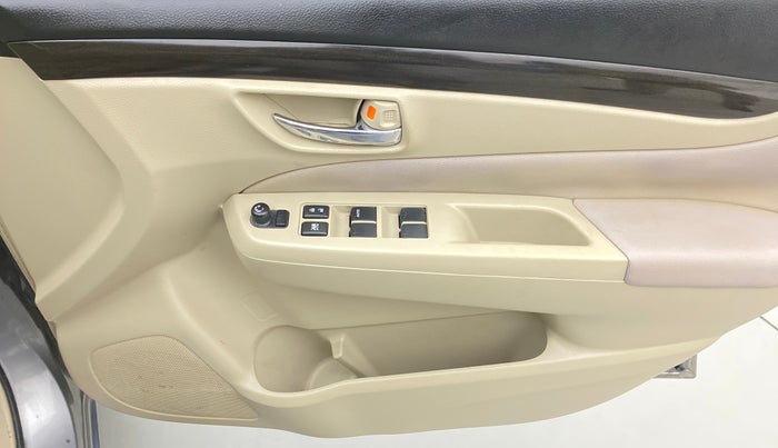 2014 Maruti Ciaz ZXI, Petrol, Manual, 86,216 km, Driver Side Door Panels Control