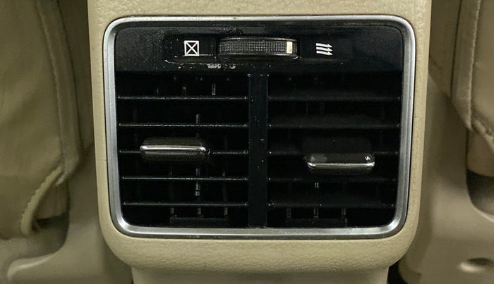 2014 Maruti Ciaz ZXI, Petrol, Manual, 86,216 km, Rear AC Vents