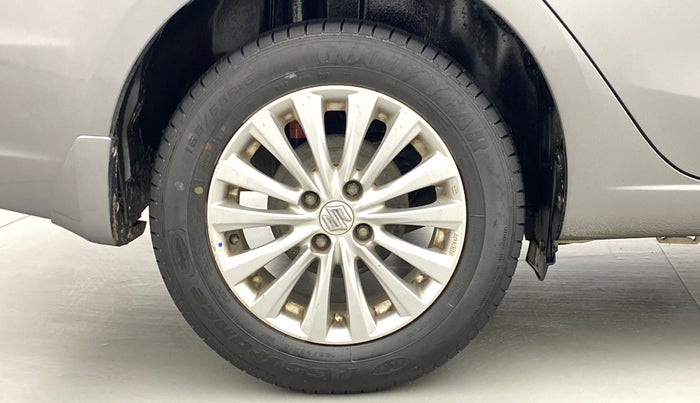 2014 Maruti Ciaz ZXI, Petrol, Manual, 86,216 km, Right Rear Wheel