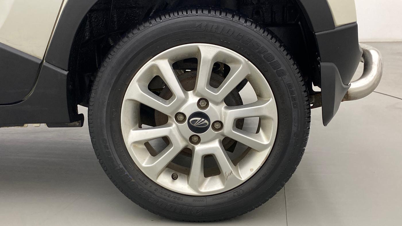 2017 Mahindra Kuv100 K8 6 STR, Petrol, Manual, 25,474 km, Left Rear Wheel