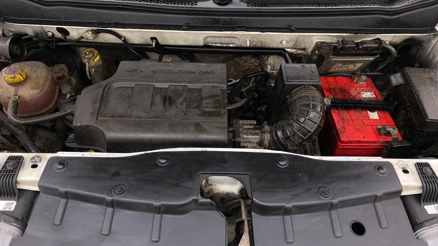 2017 Mahindra Kuv100 K8 6 STR, Petrol, Manual, 25,474 km, Open Bonet