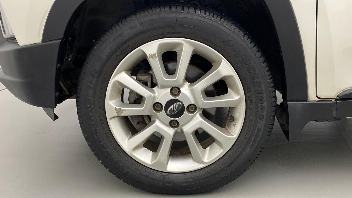 2017 Mahindra Kuv100 K8 6 STR, Petrol, Manual, 25,474 km, Left Front Wheel