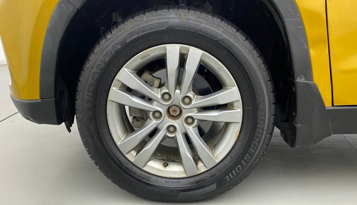 2017 Maruti Vitara Brezza ZDI PLUS DUAL TONE, Diesel, Manual, 46,903 km, Left Front Wheel