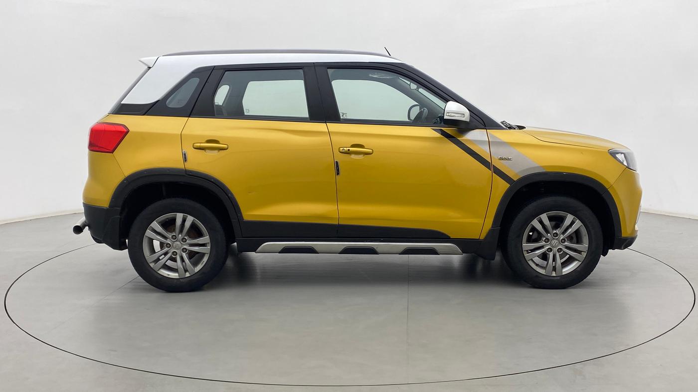 2017 Maruti Vitara Brezza ZDI PLUS DUAL TONE, Diesel, Manual, 46,903 km, Right Side View