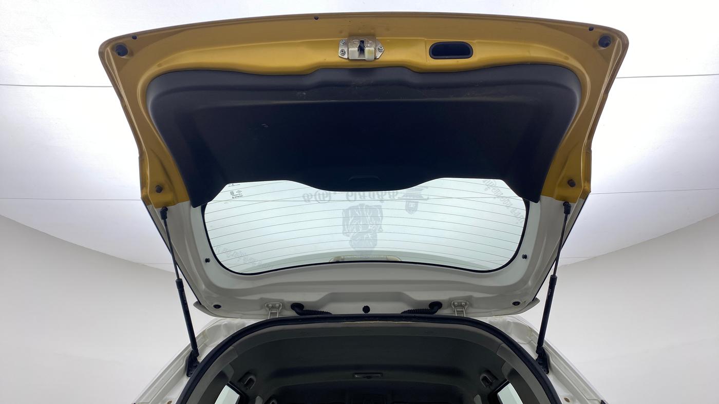 2017 Maruti Vitara Brezza ZDI PLUS DUAL TONE, Diesel, Manual, 46,903 km, Boot Door Open