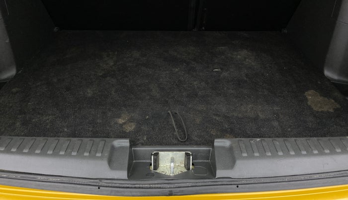 2017 Maruti Vitara Brezza ZDI PLUS DUAL TONE, Diesel, Manual, 46,903 km, Boot Inside