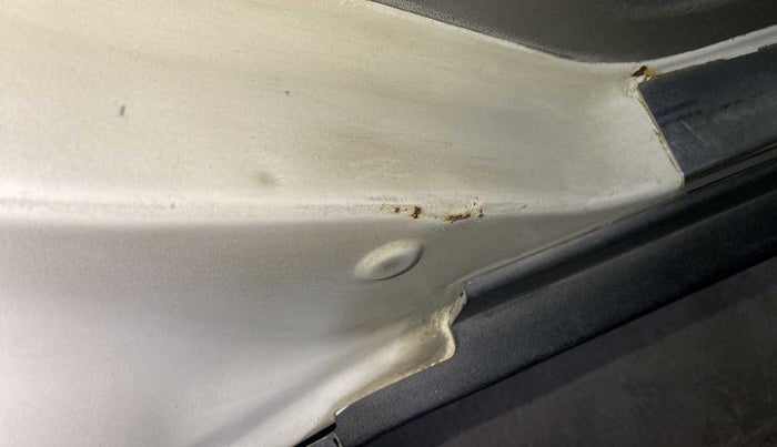 2016 Mahindra Kuv100 K8 D 6 STR, Diesel, Manual, 67,974 km, Right C pillar - Slightly rusted