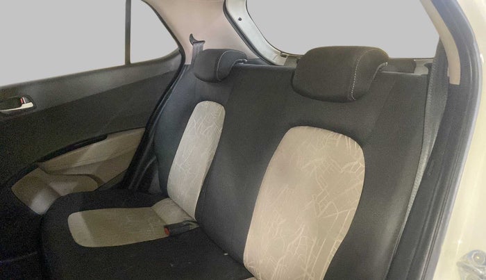 2016 Hyundai Grand i10 ASTA AT 1.2 KAPPA VTVT, Petrol, Automatic, 72,842 km, Right Side Rear Door Cabin