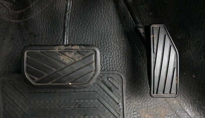 2021 Maruti XL6 ALPHA AT, Petrol, Automatic, 45,008 km, Pedals