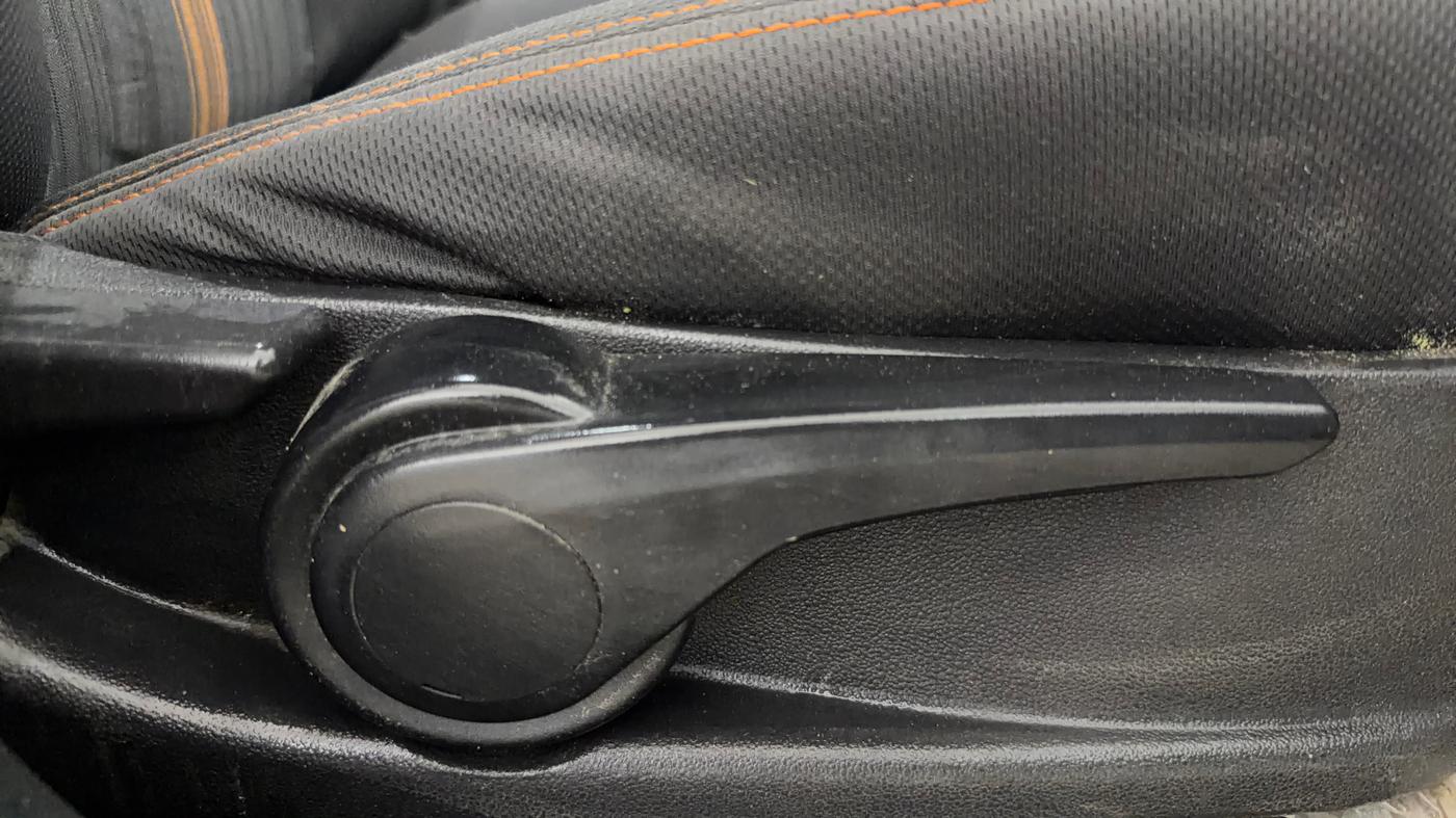 2018 Tata TIAGO NRG PETROL, Petrol, Manual, 96,372 km, Driver Side Adjustment Panel