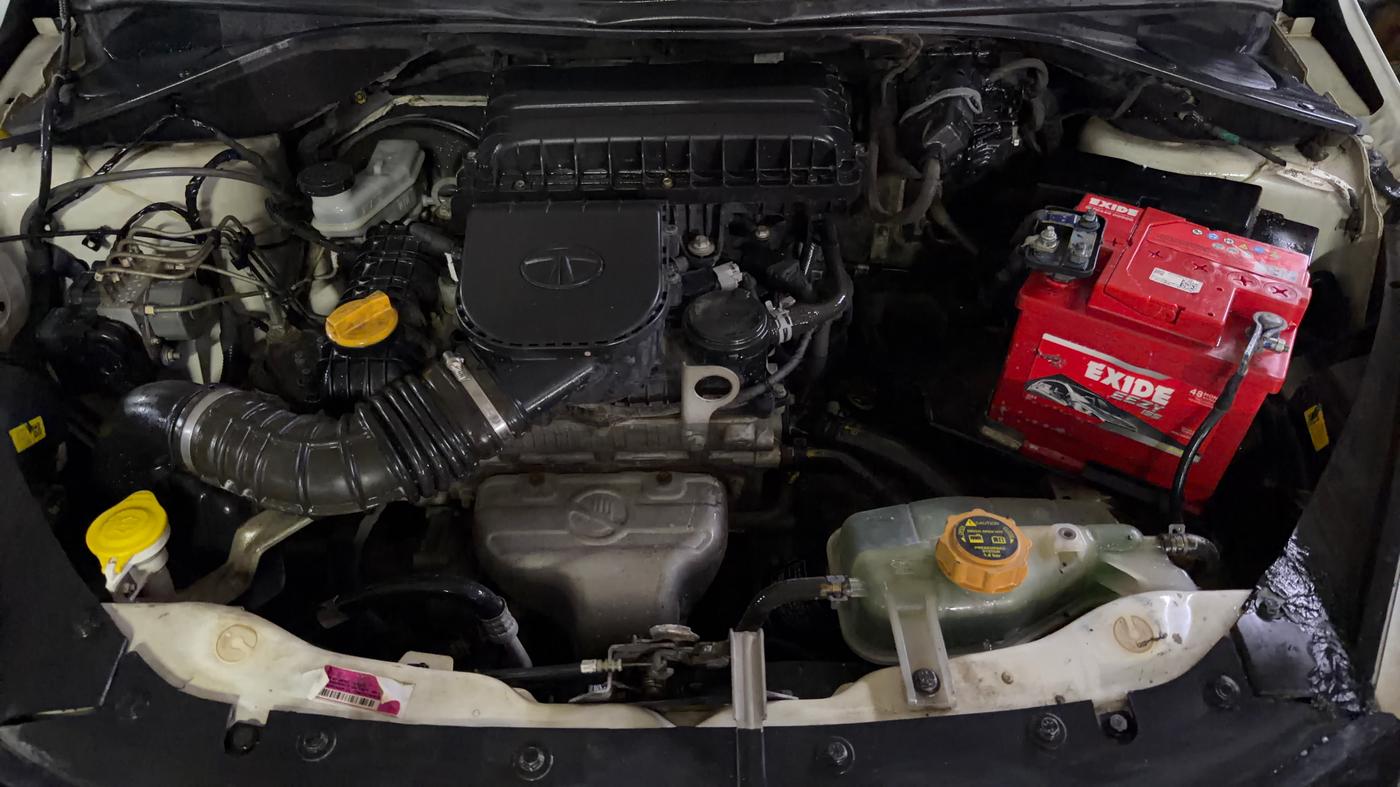 2018 Tata TIAGO NRG PETROL, Petrol, Manual, 96,372 km, Engine View