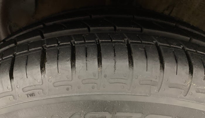 2020 Hyundai AURA S 1.2, Petrol, Manual, 21,923 km, Left Front Tyre Tread