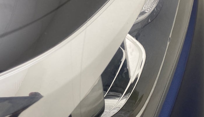 2019 Maruti Baleno ZETA DIESEL 1.3, Diesel, Manual, 85,888 km, Right headlight - Minor scratches