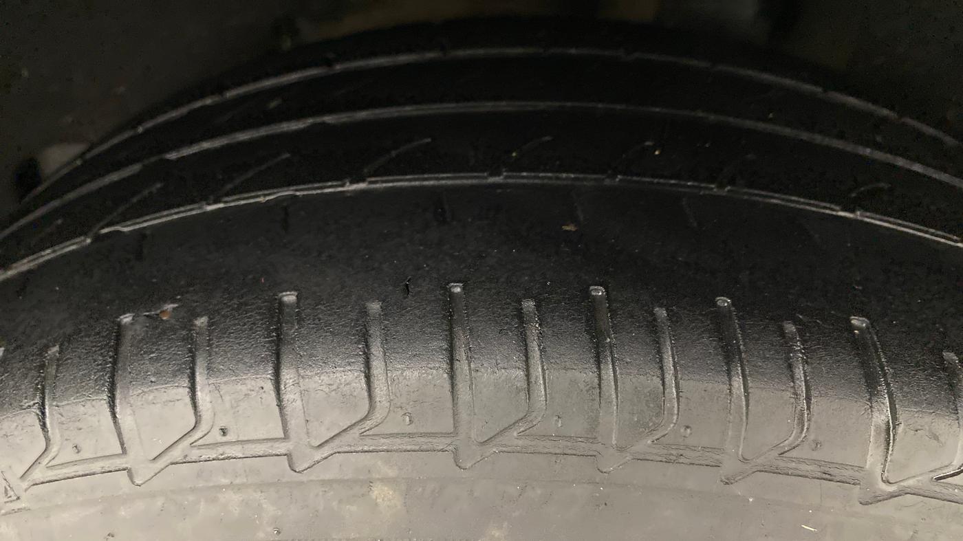 2019 Maruti Baleno ZETA DIESEL 1.3, Diesel, Manual, 85,888 km, Left Rear Tyre Tread