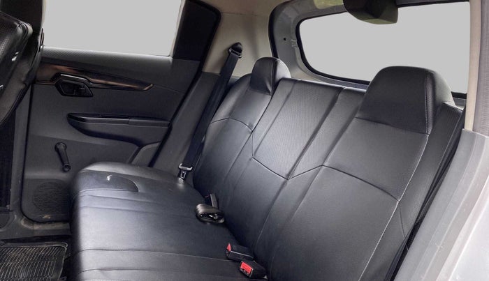 2018 Mahindra KUV 100 NXT K2 P 6 STR, Petrol, Manual, 36,929 km, Right Side Rear Door Cabin