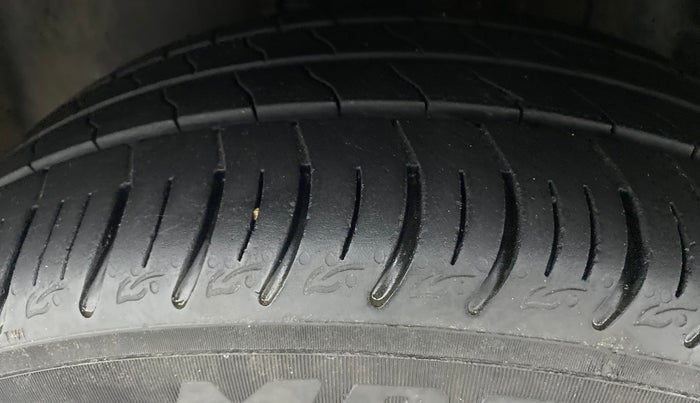 2021 Tata ALTROZ XM PLUS PETROL, Petrol, Manual, 11,953 km, Left Front Tyre Tread