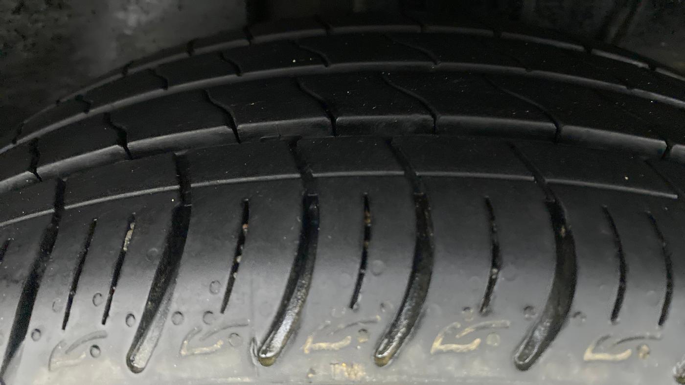 2021 Tata ALTROZ XM PLUS PETROL, Petrol, Manual, 11,953 km, Right Rear Tyre Tread