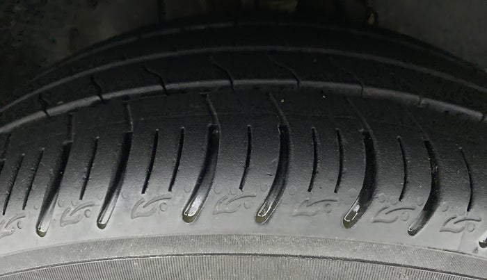 2021 Tata ALTROZ XM PLUS PETROL, Petrol, Manual, 11,953 km, Right Front Tyre Tread