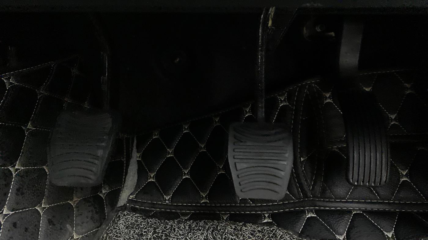 2022 Mahindra Thar LX HT PETROL 4WD MT, Petrol, Manual, 6,721 km, Pedals