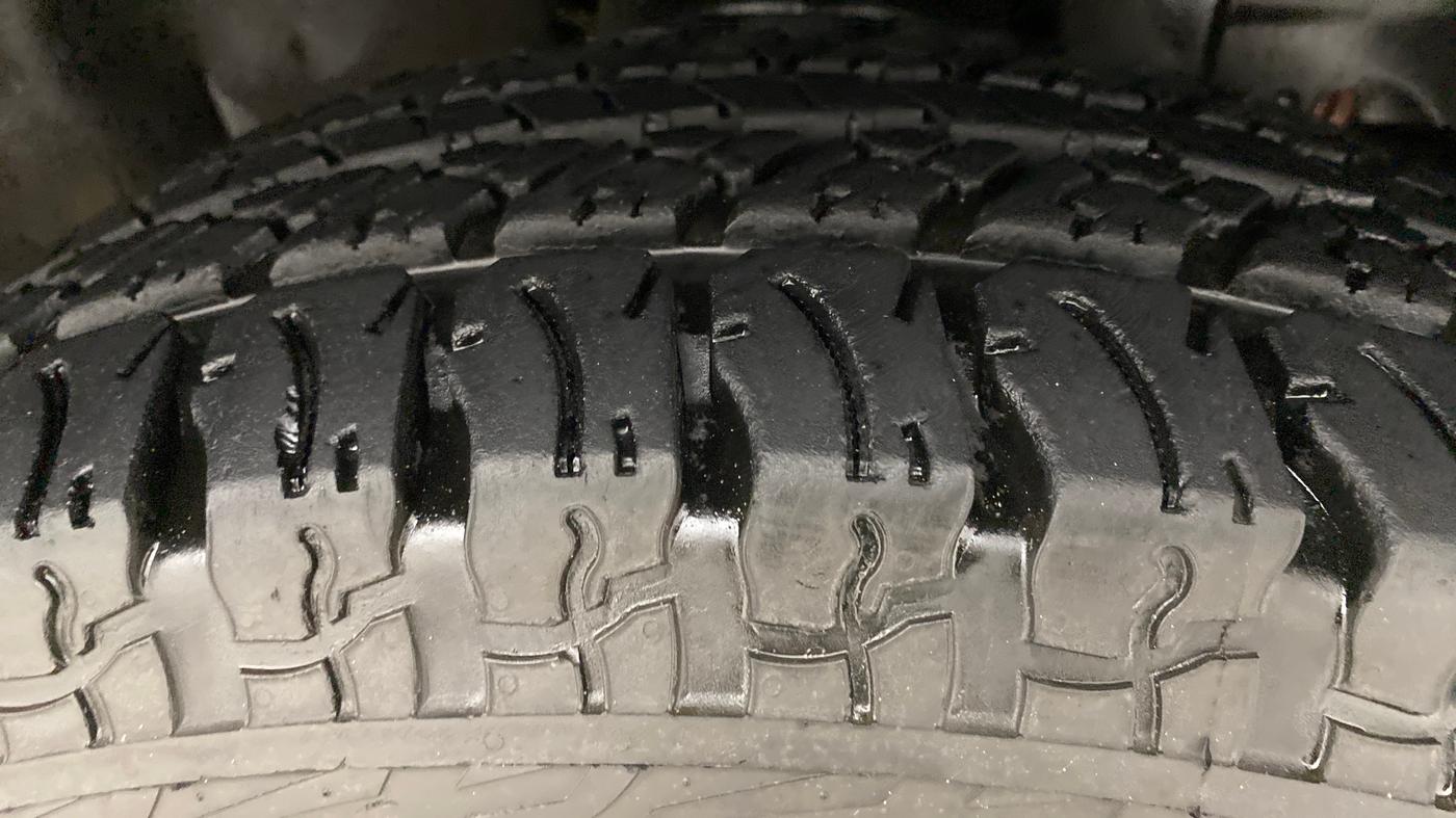 2022 Mahindra Thar LX HT PETROL 4WD MT, Petrol, Manual, 6,721 km, Right Front Tyre Tread