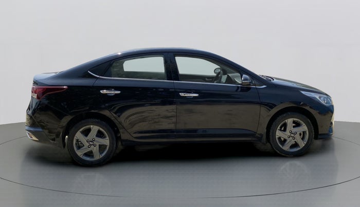 2021 Hyundai Verna SX 1.5 CRDI, Diesel, Manual, 30,447 km, Right Side View