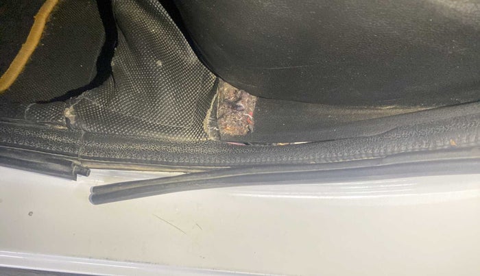 2019 Renault Kwid RXL, Petrol, Manual, 37,025 km, Rear left door - Beading has minor damage