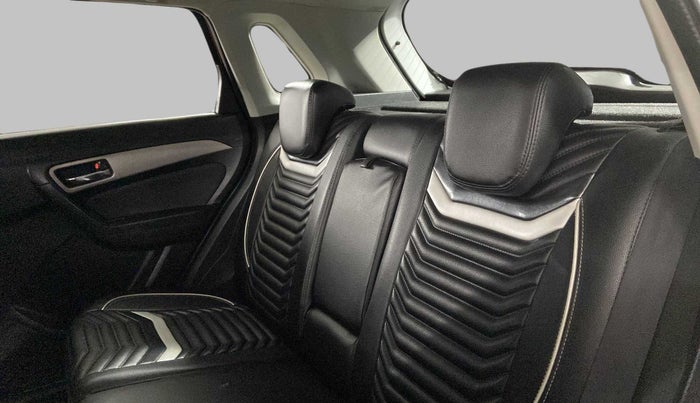 2018 Maruti Vitara Brezza ZDI PLUS AT DUAL TONE, Diesel, Automatic, 67,062 km, Right Side Rear Door Cabin