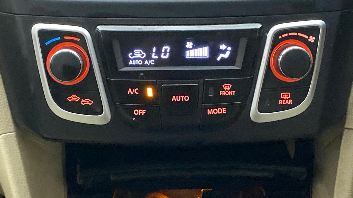2018 Maruti Ciaz ALPHA 1.5 SHVS PETROL, Petrol, Manual, 65,929 km, Automatic Climate Control