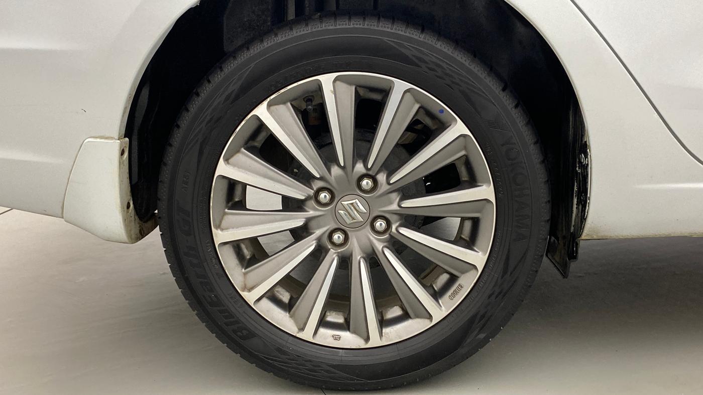 2018 Maruti Ciaz ALPHA 1.5 SHVS PETROL, Petrol, Manual, 65,929 km, Right Rear Wheel