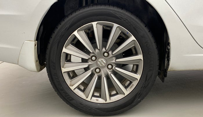2018 Maruti Ciaz ALPHA 1.5 SHVS PETROL, Petrol, Manual, 65,929 km, Right Rear Wheel