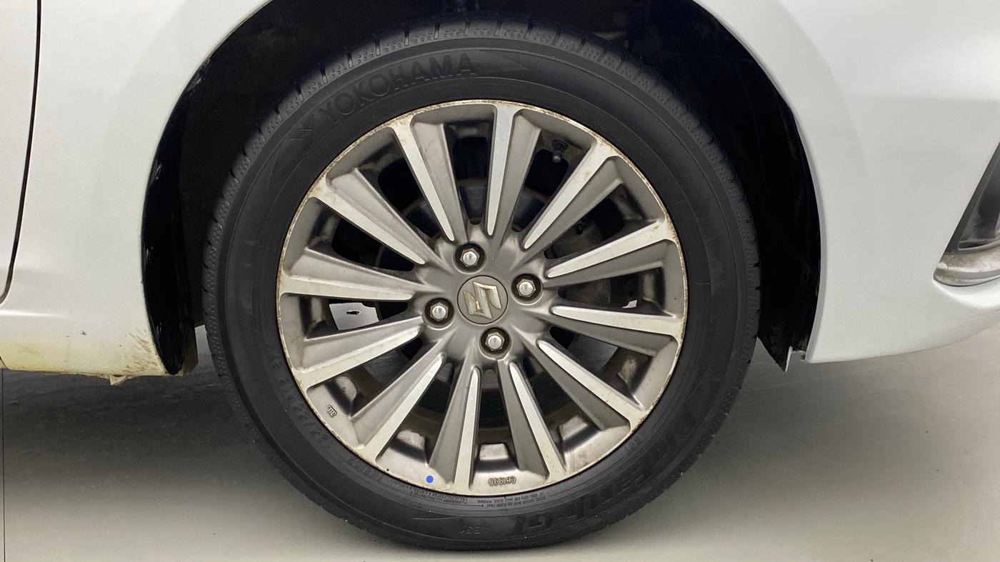 2018 Maruti Ciaz ALPHA 1.5 SHVS PETROL, Petrol, Manual, 65,929 km, Right Front Wheel