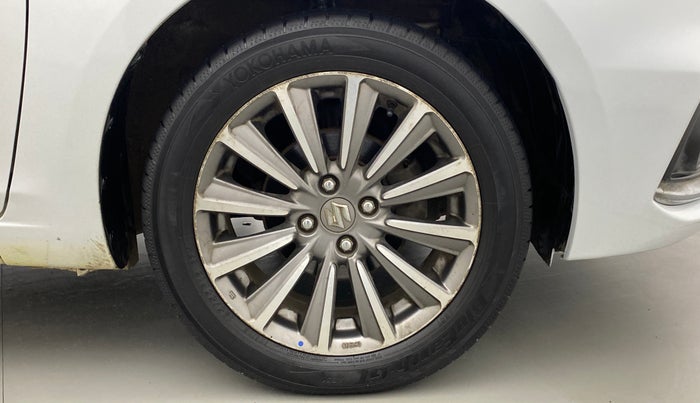 2018 Maruti Ciaz ALPHA 1.5 SHVS PETROL, Petrol, Manual, 65,929 km, Right Front Wheel