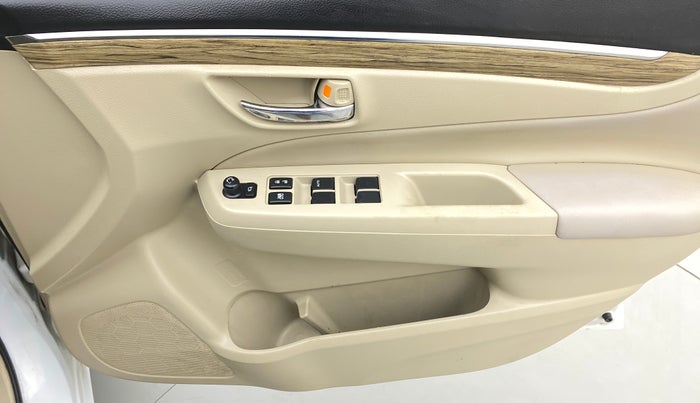 2018 Maruti Ciaz ALPHA 1.5 SHVS PETROL, Petrol, Manual, 65,929 km, Driver Side Door Panels Control