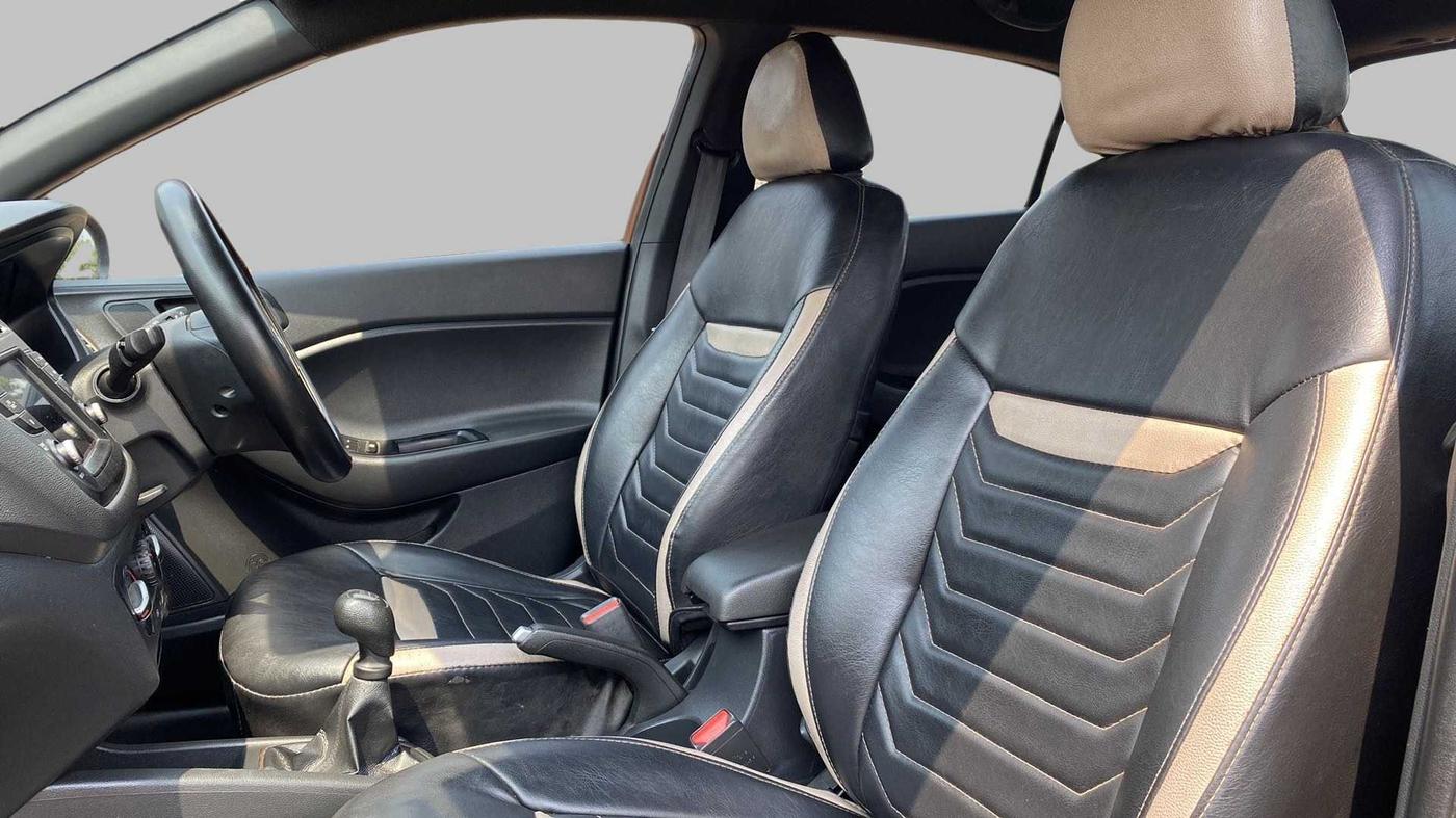 2018 Hyundai i20 Active 1.2 S, Petrol, Manual, 25,854 km, Right Side Front Door Cabin