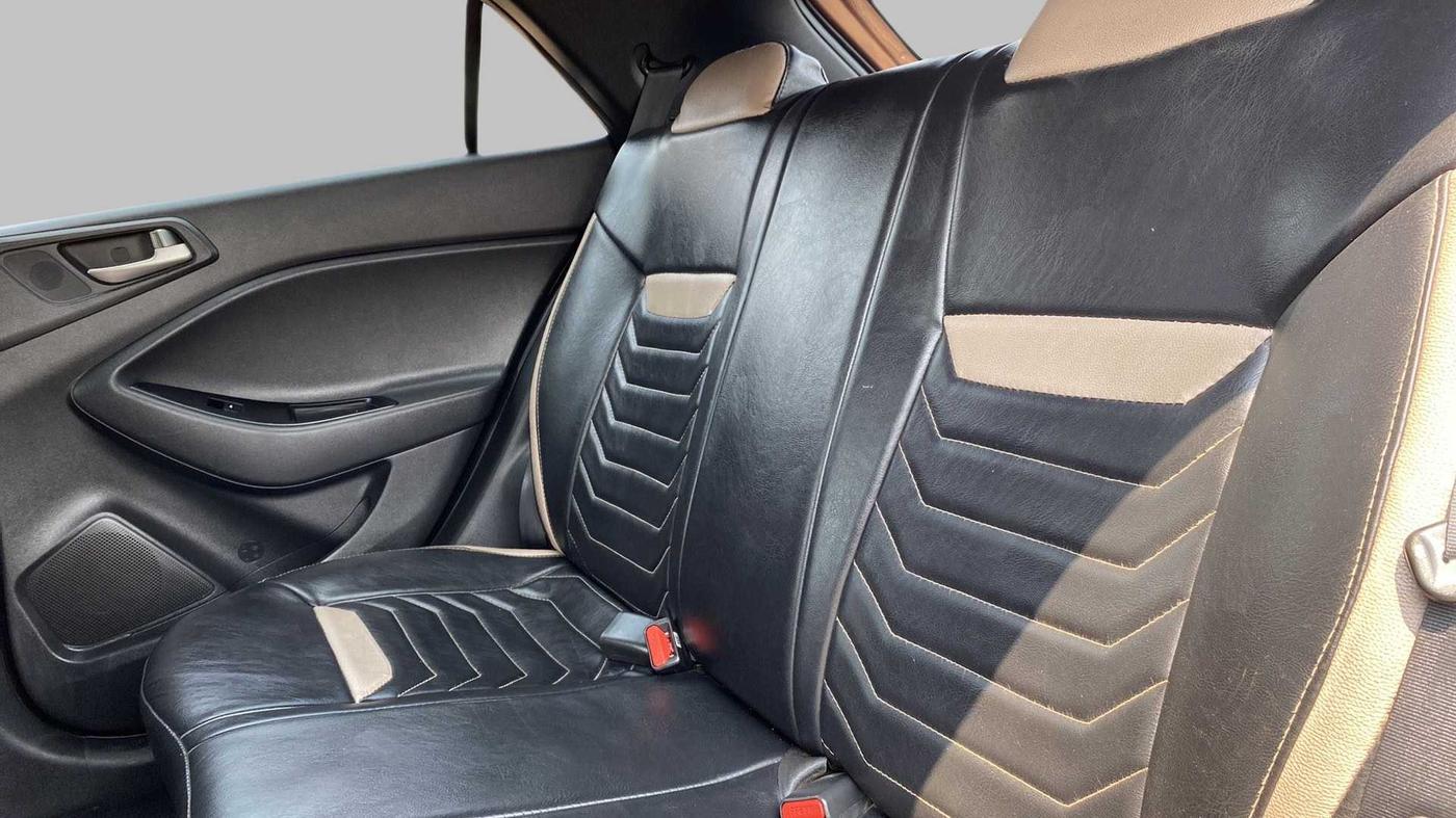 2018 Hyundai i20 Active 1.2 S, Petrol, Manual, 25,854 km, Right Side Rear Door Cabin